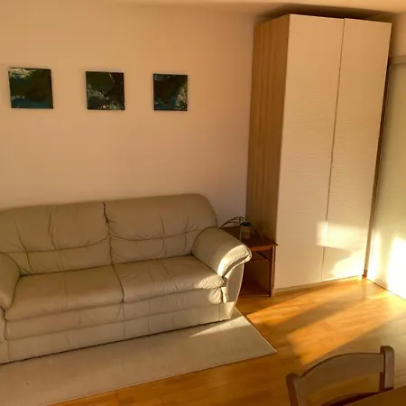 Haeuschen Mit Gartenblick Apartment Idstein