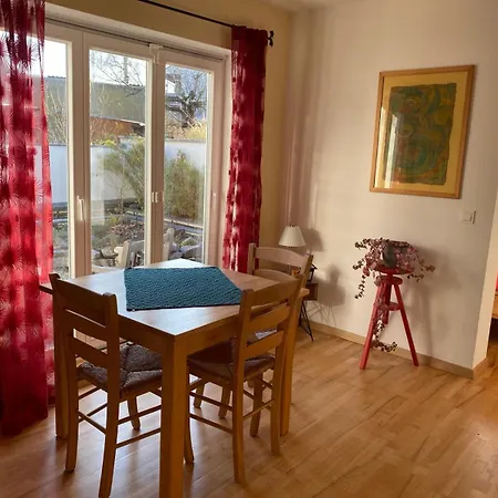 アパート Haeuschen Mit Gartenblick