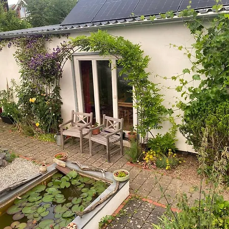 Haeuschen Mit Gartenblick * イトシュタイン